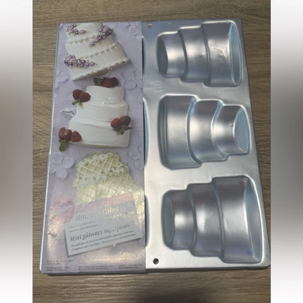 Wilton 4” Mini Tier Cakes Pan Model 2105-3209 (2003) Wedding Baby Bridal Shower